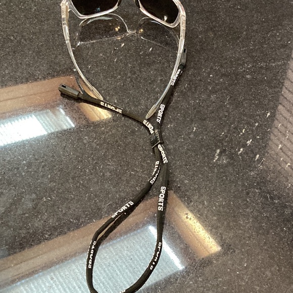 Blue polarized lens glasses. They are great for every occasion.! - Picture 8 of 9